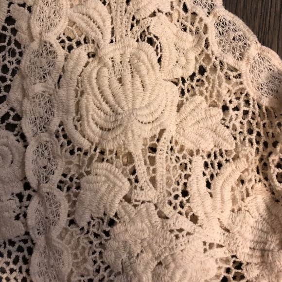 ✨Cream color vest size Medium - Picture 3 of 5
